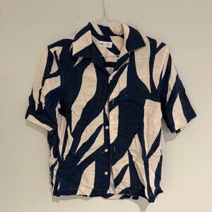Zara Button Down Pattern Blue and White Shirt Size Small Like New